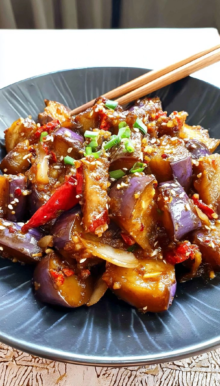 Chinese Eggplant with Garlic Sauce 109 Chinese Eggplant with Garlic Sauce